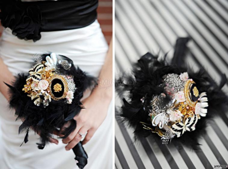 Bouquet gioiello nero de La Fabbrica delle Idee