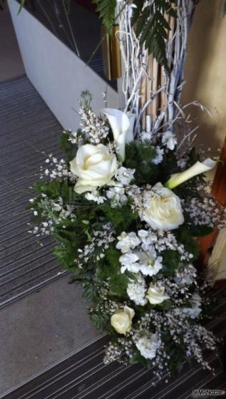 Allestimento Flower entrata Chiesa - JChic Wedding & Events