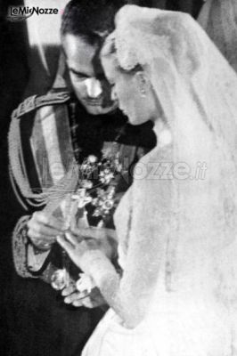 Grace Kelly e il Principe Ranieri di Monaco nel giorno del matrimonio