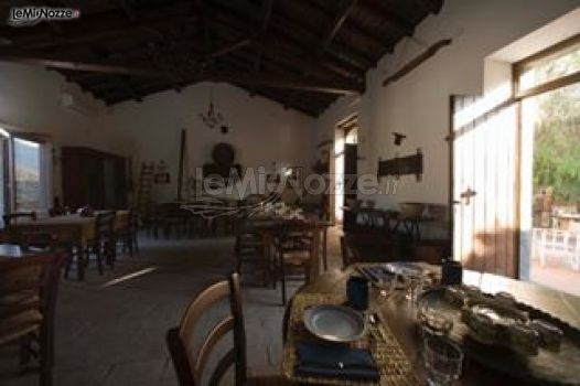 Sala interna per ricevimento di matrimonio presso l'Agriturismo Fondo Cipollate