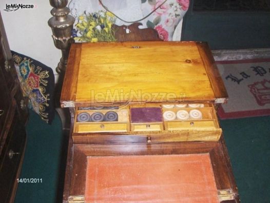 Tavolo inglese da gioco che diventa uno scrittoietto con cassettini, metà 1800 