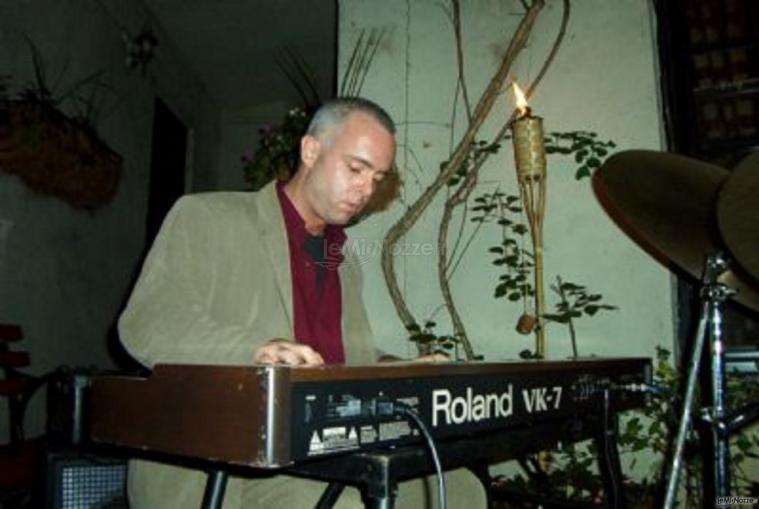 Luca Ariente pianista e organista a Torino