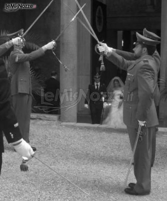 Celebrazione di un matrimonio in alta uniforme