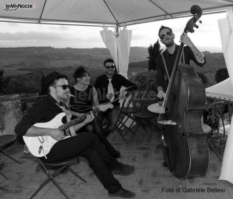 Miss Barbaraz: quartetto per intrattenimento di matrimonio a Firenze con repertorio vintage anni '50 - '60