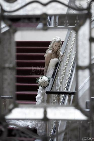 Sposa sulla scalinata