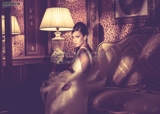 Alessio Falzone Fotografo - Fotografia di un sposa in tonalità seppia