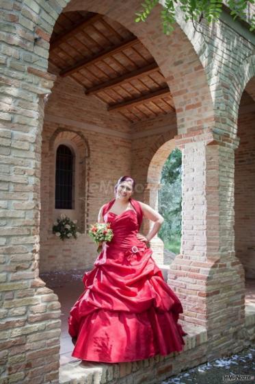 Sposa con vestito rosso - Photo Kami