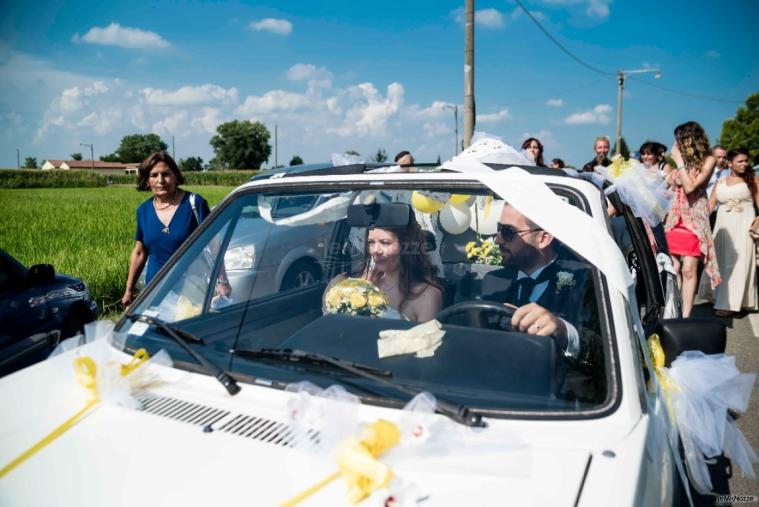 Simone Gavana Foto - Gli sposi in auto