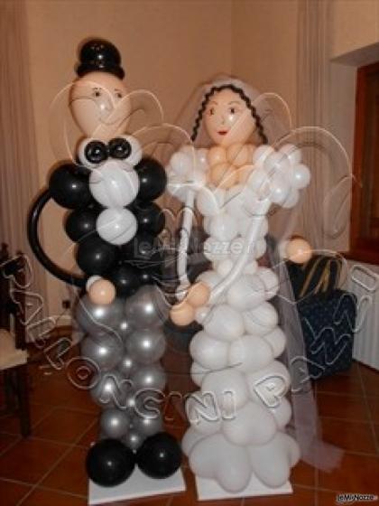 Coppia di sposi realizzata ad hoc per ogni singolo matrimonio - Palloncini Pazzi