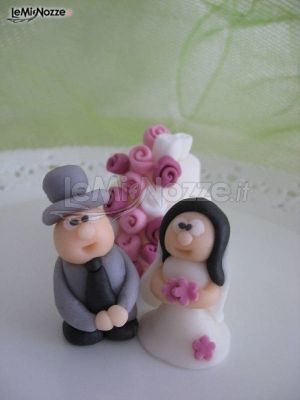 Mini wedding cake e sposini