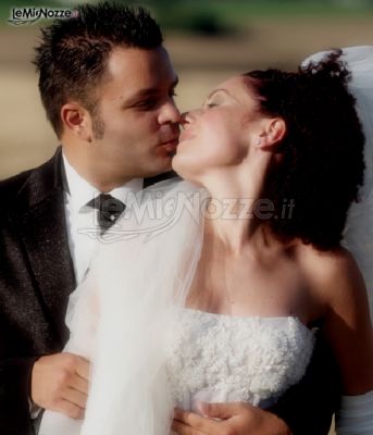 Il bacio degli sposi - Foto Binci Stefano