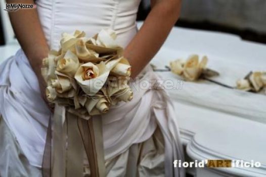 Fiori d'Artificio - Bouquet sposa con rose di carta
