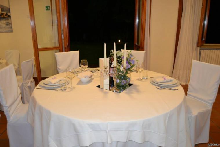 tavolo sposi interno villa cristina