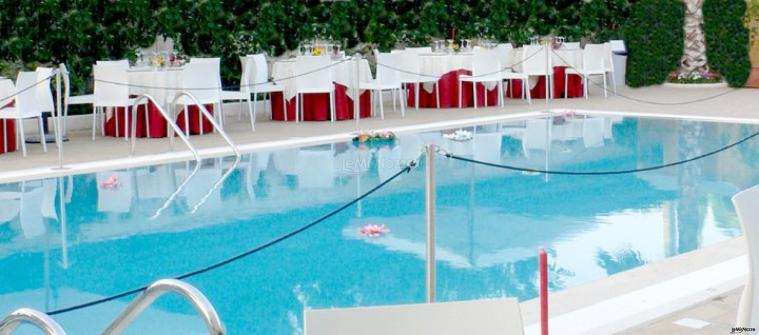dettaglio piscina per buffet dell'Hotel Costa Azul