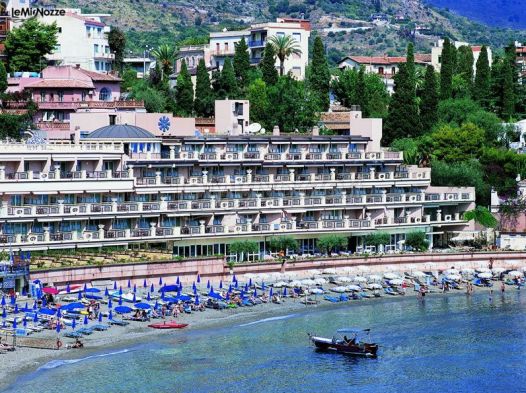 Grand Hotel Mazzarò Sea Palace che si affaccia direttamente sul mare