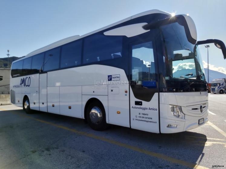 Autonoleggio Amico - Bus Mercedes modello  Tourismo del 2019 euro 6