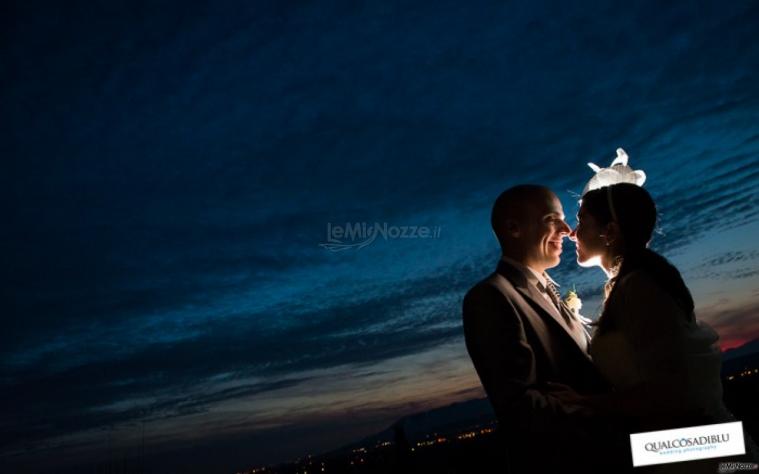 Foto sposi al tramonto - Qualcosa di Blu