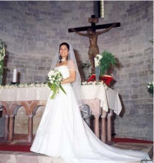 Foto sposa sull'altare