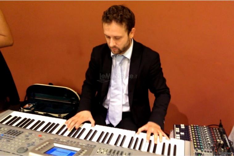 Duo SAM Musica - Maurizio Alessandro Mangione alla tastiera