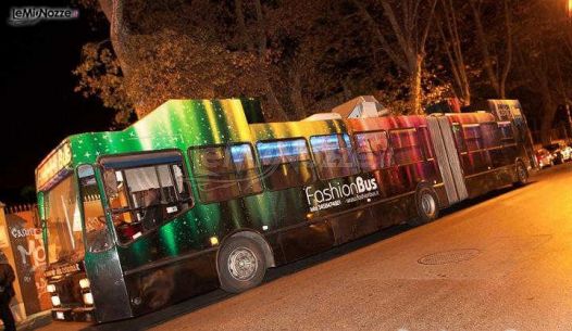 Il Fashion Bus per le vie della città