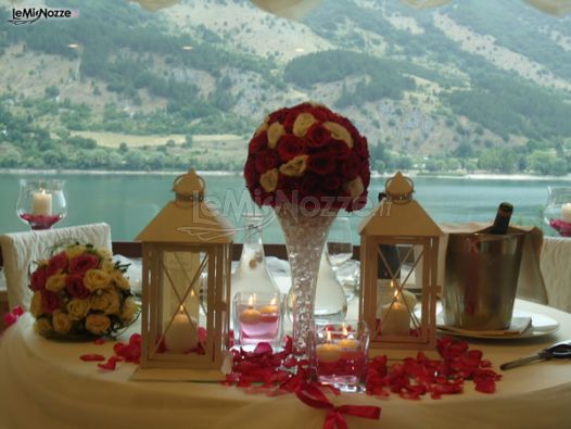 Il tavolo degli sposi con vista sul Lago di Scanno