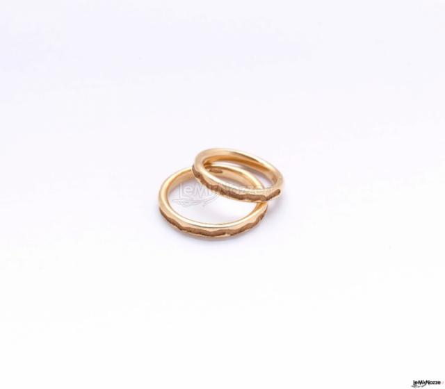 Sentiero.
Fede oro 750/00 rappresenta il percorso degli sposi verso la scelta del matrimonio.
Galleria Rossini