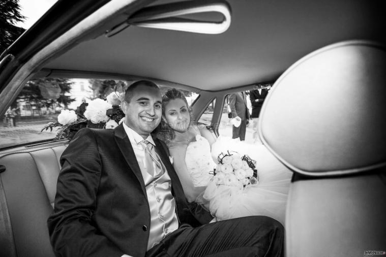 Maw foto art - Gli sposi in auto