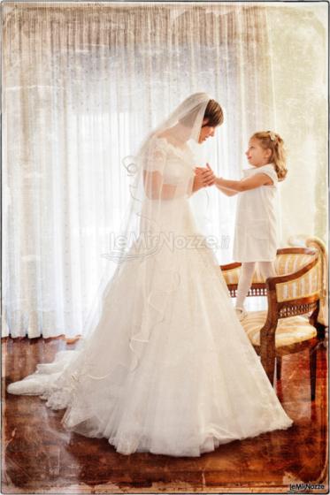 Foto della sposa con la damigella