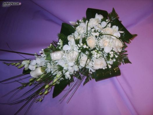 Bouquet a cascata per la sposa