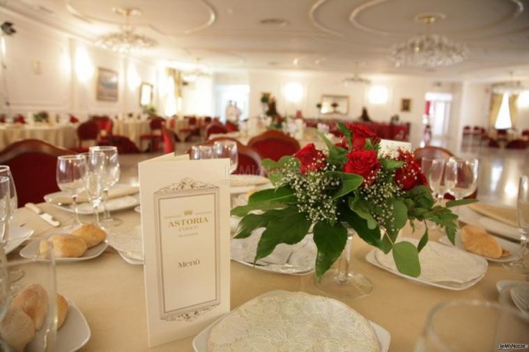 Astoria Palace Ricevimenti - Dettagli floreali per il banchetto di matrimonio