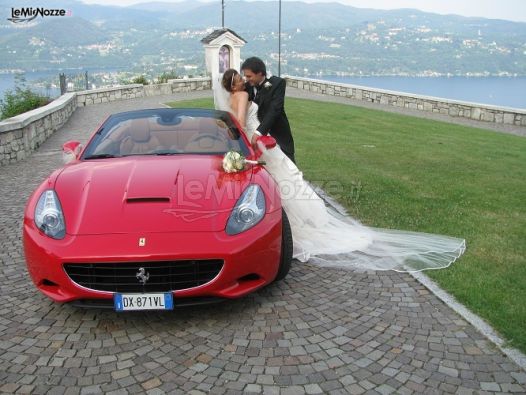 Noleggio Ferrari per il matrimonio