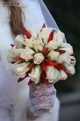 Bouquet di peperoncini per la sposa