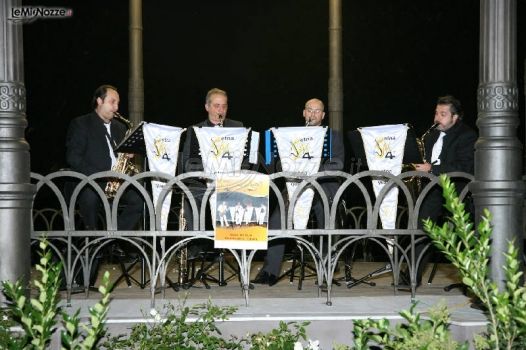 Il quartetto di sax si esibisce ad un matrimonio