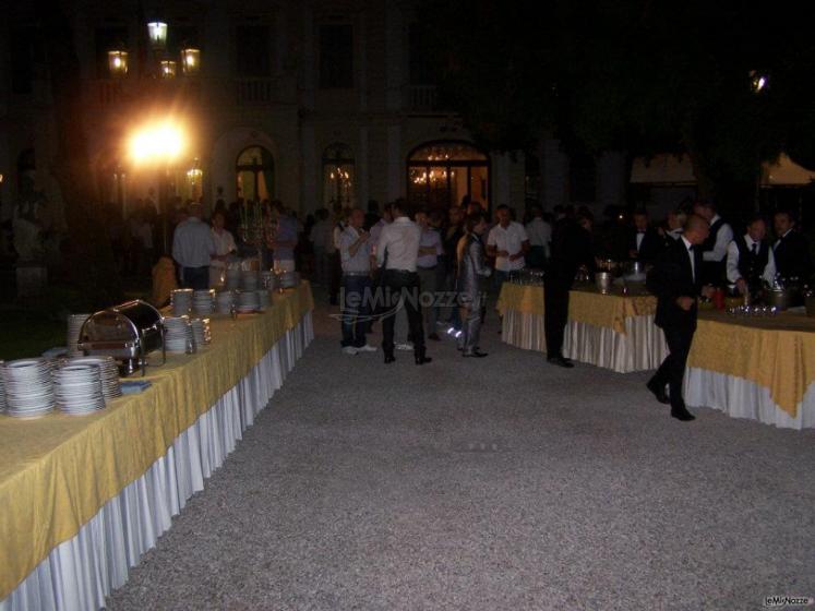 Cena niziale nel parco di Villa Ducale