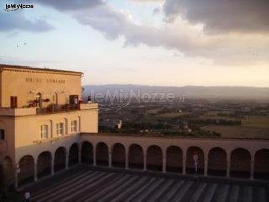 Esterno dell'Hotel per ricevimenti di matrimonio Subasio ad Assisi