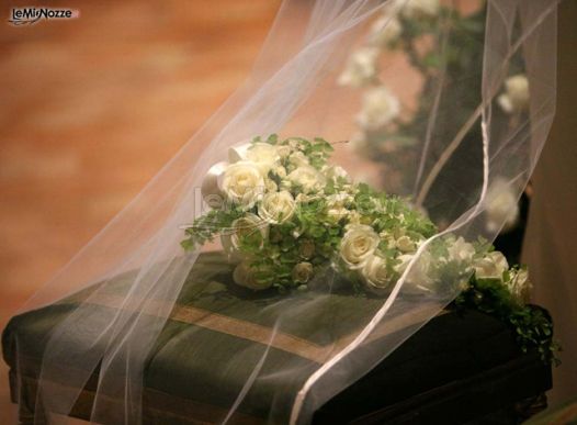 Bouquet a fascio per la sposa