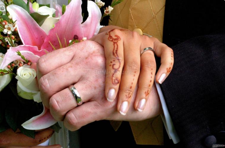 Mani di un matrimonio anglo-indiano