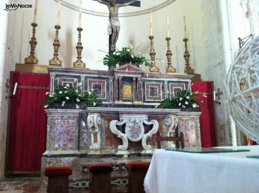 Allestimento chiesa di Semplicemente Sposi, wedding planner a Catania