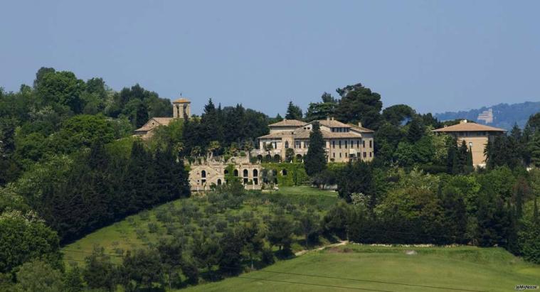 Villa Cattani Stuart da lontano