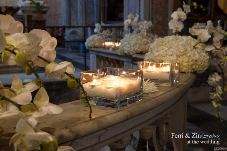 Allestimento floreale in chiesa elegante e sobrio - Kairos Events