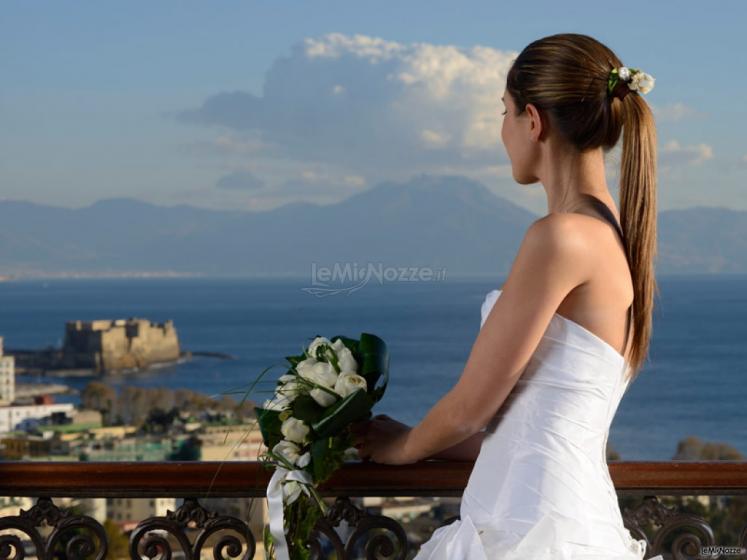 Grand Hotel Parker's - Foto della sposa con sfondo il Golfo di Napoli