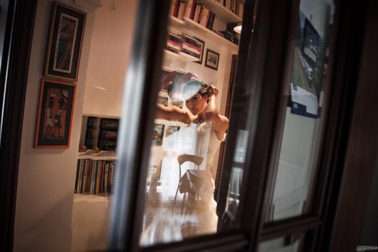 Totem Collective Studio - Foto dei preparativi della sposa