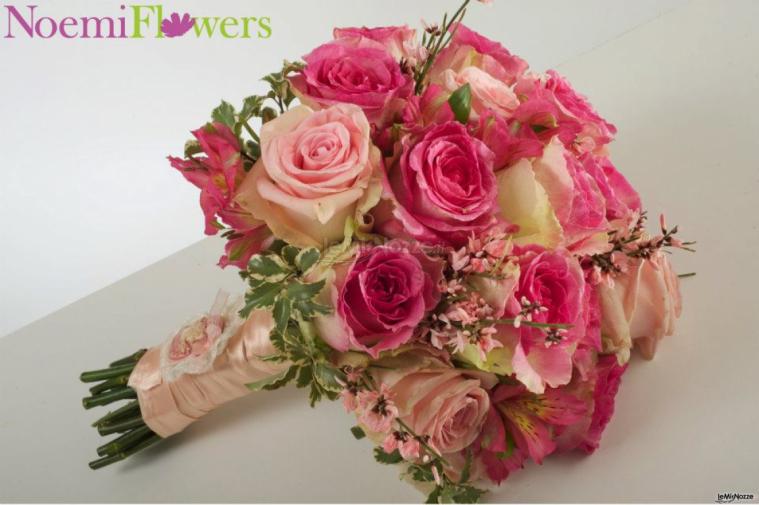 Bouquet di rose con cammeo