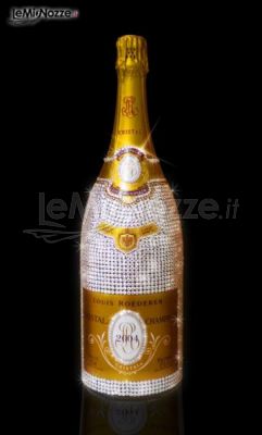 Champagne Cristal: bottiglia completamente ricoperta di Swarovksi per il matrimonio