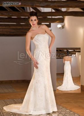 Vestito da sposa dalla linea elegante