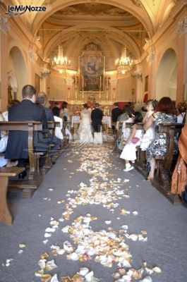 Fotografia degli sposi in chiesa