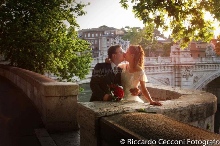 Il Fotografo di Riccardo Cecconi - Il bacio degli sposi con vista panoramica
