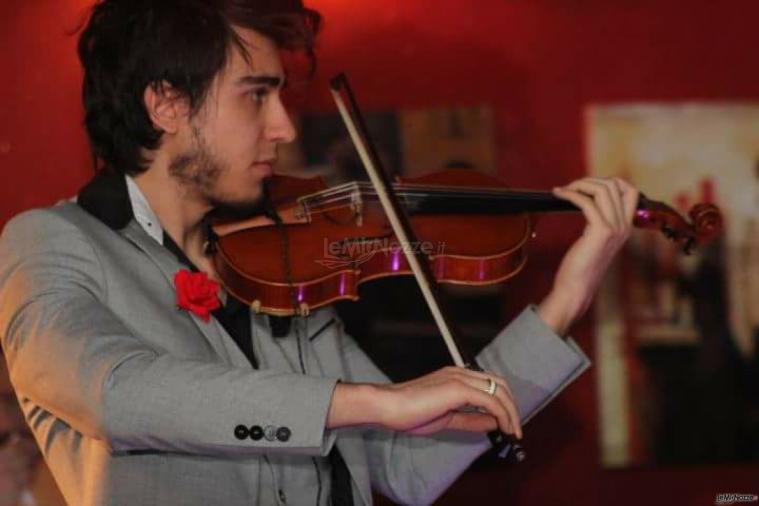 Violinista Cisco - Tanti generi musicali, dal classico al pop, fino alle colonne sonore