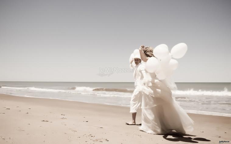 Sposi sulla spiaggia by Maison Photo Wedding & Events