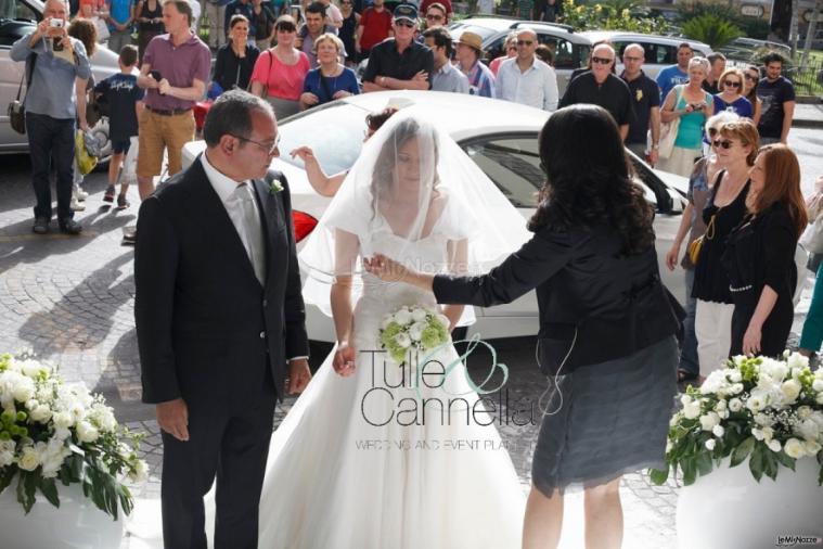 Ingresso della sposa in chiesa a Sorrento - Tulle & Cannella Wedding and Event Planner
